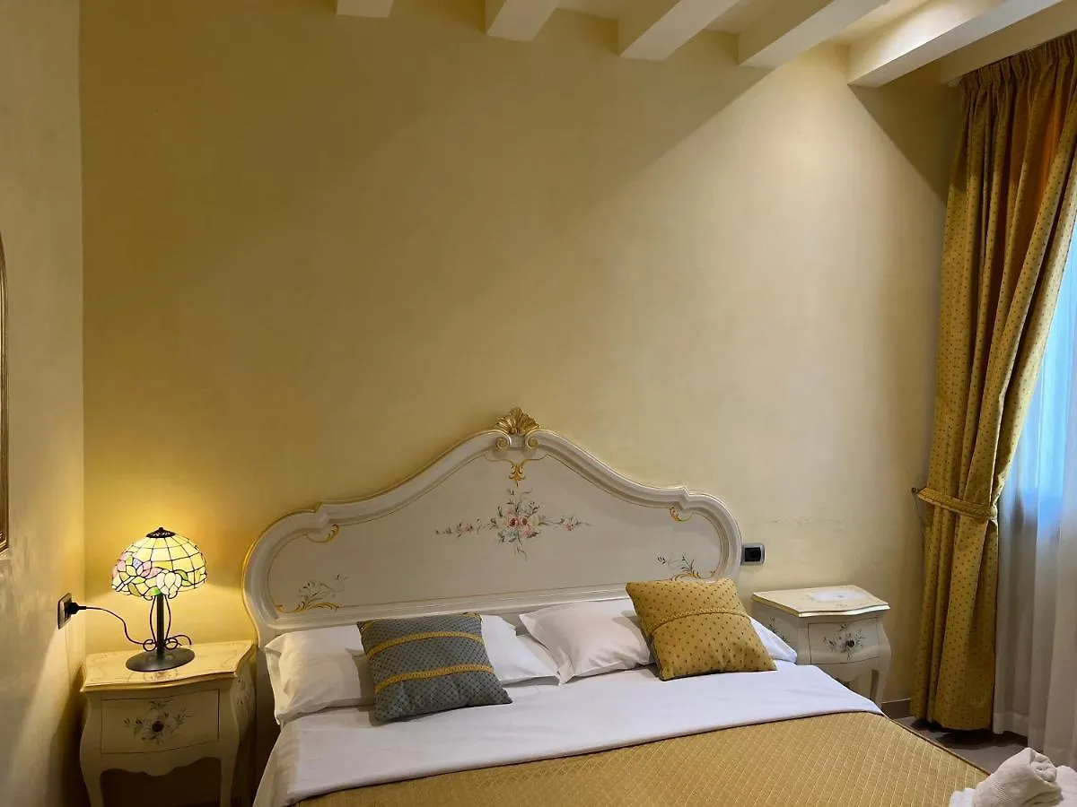 Venice Inn 0*,  Italien