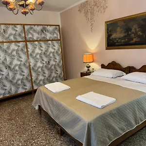Guest house Lions, Venice
