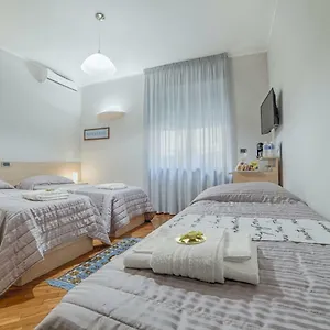 162 Bed & Breakfast Bari