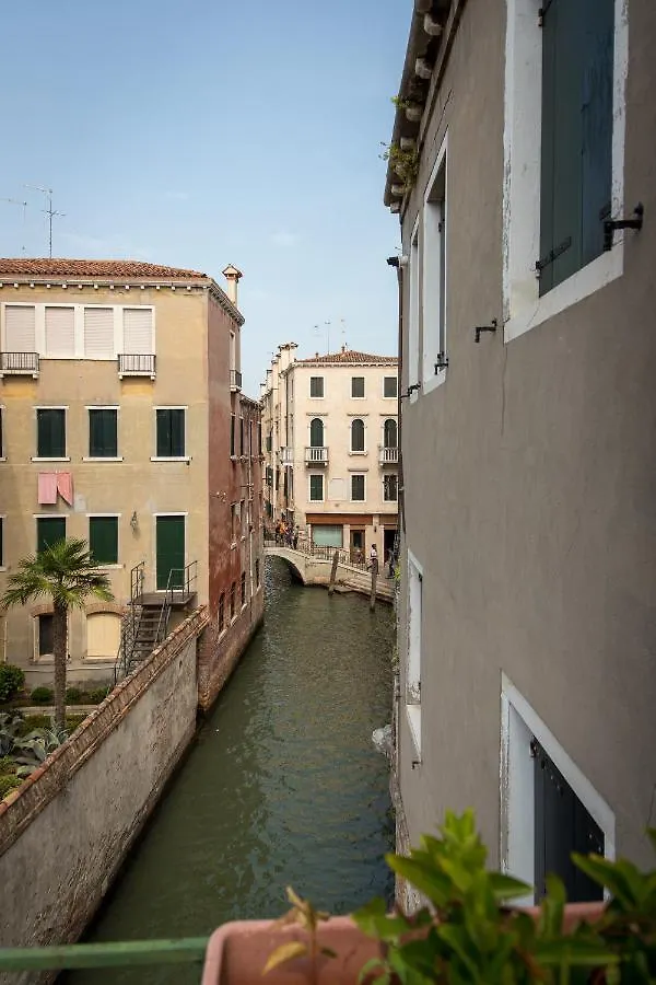 Venice Inn 0*,  Italy